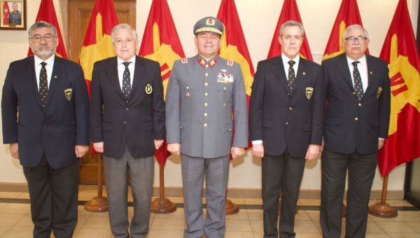 Destacamento Concepción entrega saludos protocolares por las Glorias del Ejército al Comando de Operaciones Terrestres penquista